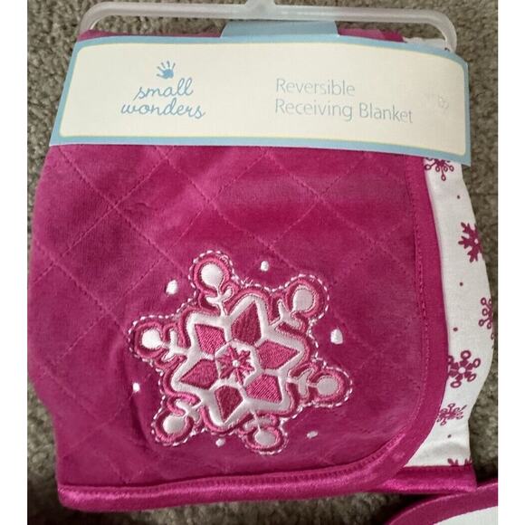 Small Wonders Reversible Receiving Baby Blanket Plush & 3 Matching Bibs Set NEW - Picture 3 of 5